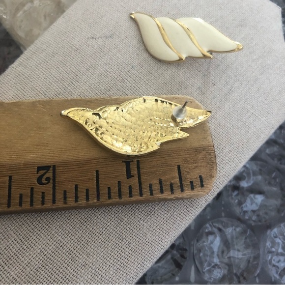 Vintage Pierced Earrings - Picture 2 of 2